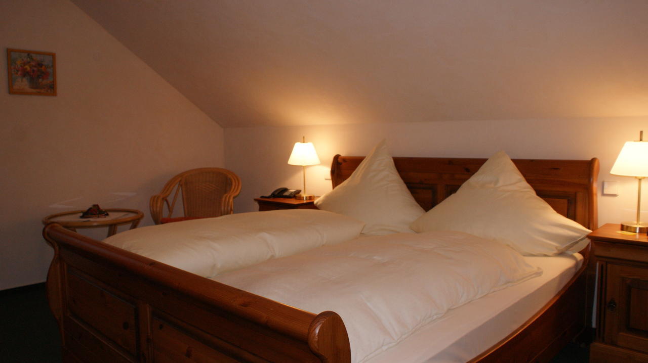 LandHotel Lönskrug Hellental Værelse billede